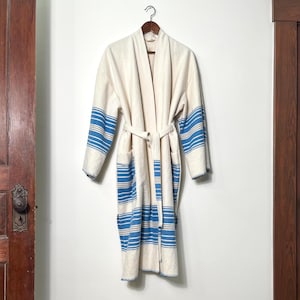 The Comfiest Robe.. Vintage Cotton Flannelette Blanket.. Open size M-XXL