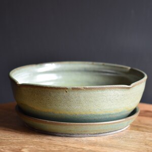 Handmade pottery Planter, succulent pot, with tray, Green