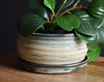 Handmade pottery Planter, succulent pot, with tray, Cream/Blue