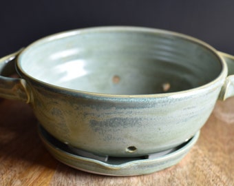 Green Berry bowl, Handmade pottery with handles and tray
