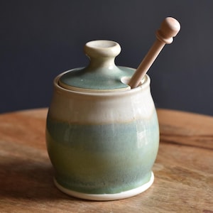 Honey Pot, Handmade ceramic Honey Jar with dipping stick / Dishwasher Safe / Green Cream