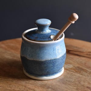 Honey Pot, Handmade ceramic Honey Jar with dipping stick, Dishwasher SAFE / Sugar bowl / Blue/Cream