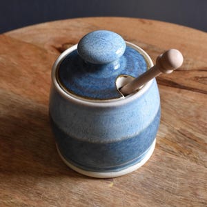 Honey Pot, Handmade ceramic Honey Jar with dipping stick, Dishwasher SAFE / Blue/Cream
