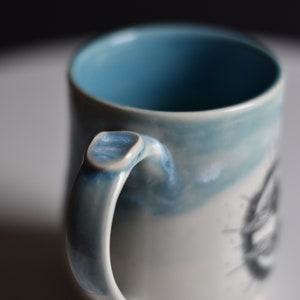 Zwilling Sternzeichen Handgemachte Tasse, Weiß und Blau Bild 6