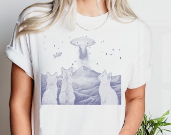Cat Ufo Funny Graphic T Shirt, Cool Funny Vintage Cat Shirt, Cat Meme T Shirt,  Retro 90s Alien Shirt, Cat Gifts, Cat Lover Tshirt, Weird