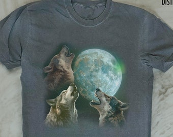 Three Vintage Wolf Shirt Wolves Moon Shirts Howling Wolf Moon Wild Tee, Wolf Lovers Graphic T Shirt Retro Wolf TShirt Grey Wolf Oversize Tee