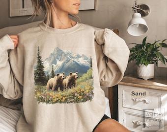 Vintage Retro Grizzly Bears Summer Wildflower Scene 90s Brown Bear Outfit Mountain Nature Gift Wildlife Watcher Boho Crewneck Sweatshirt