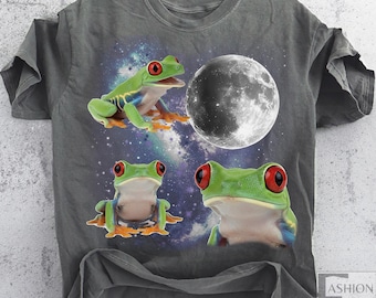 Three Frogs Vintage Graphic T-shirts, Retro Toads Moon Tshirt Frog Lover T-shirt Funny Frog Tee Cozy Galaxy Tee Oversized Washed Adult Shirt