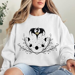 Basgiath Sweathirt, Romantasy Book Fandom, Merch Bookish Sweatshirt, Dragon Bookworm Gift for Her, Booknerd Read Sweat, Booklover Sweater