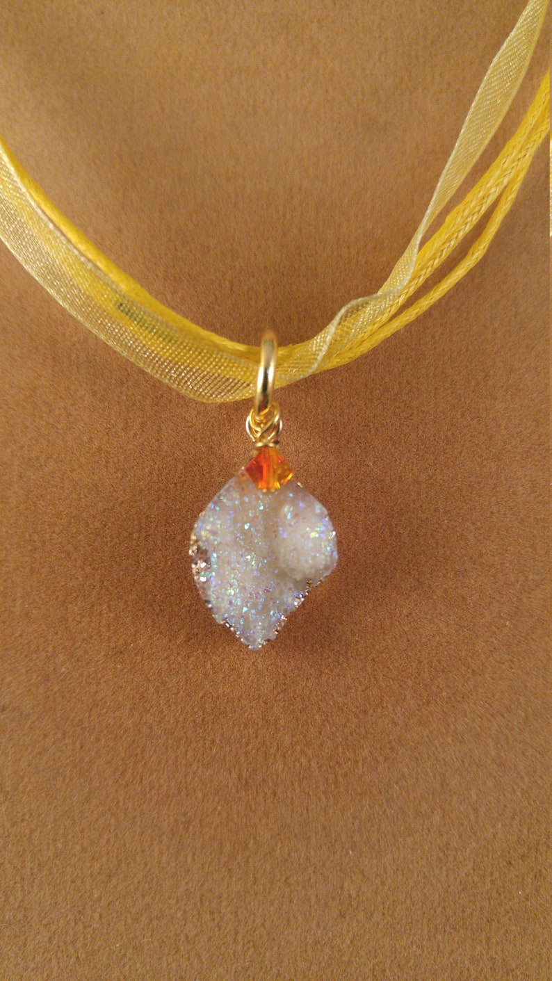 White druzy drop ribbon necklace