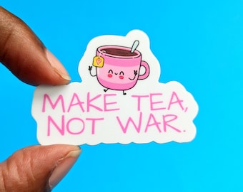 Haz té, no la guerra - PEGATINA DE VINILO - Calcomanía de vinilo para amantes del té (5 x 3,6 cm)