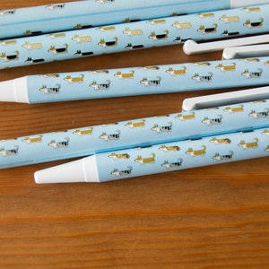 2 Corgi Pens image 4