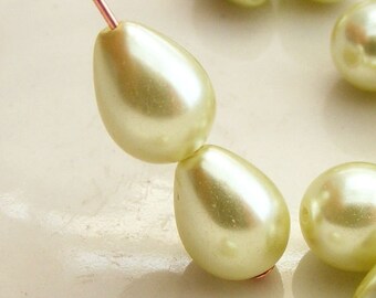 Glass Pearl Beads 9x7mm Teardrop Pastel Lime (Qty 12) Z-9x7PT-PL