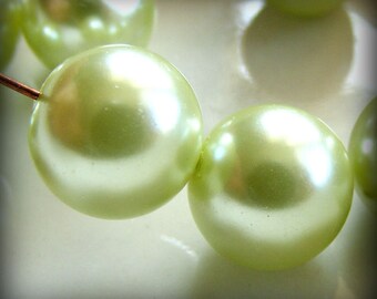 Glass Pearl Beads 12mm Round Pastel Lime Green (Qty 10) Z-12P-PL