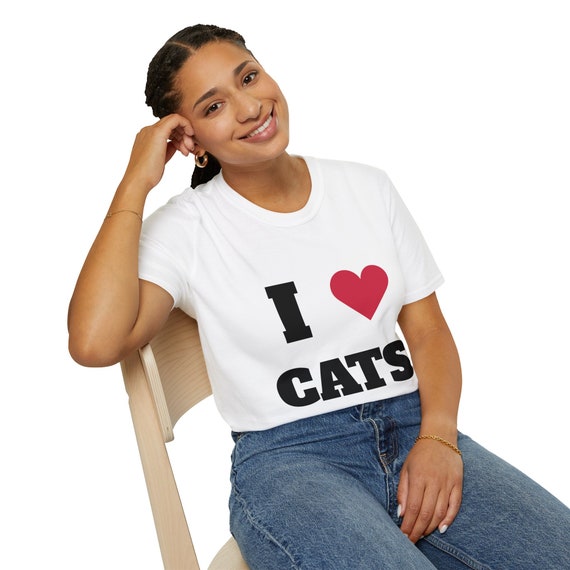I Believe In Santa Paws Cat Gifts Shirt Cats Gifts Cute T-Shirt I Believe In Santa Paws Cat Gifts Shirt Cats Gifts Cute T-Shirt