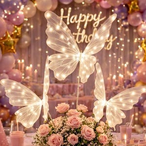 Verjaardagsdecoratie met LED-verlichting en vlinders, magische vlinderdecoratie voor op tafel, sprookjesachtige feesttafel voor meisjes