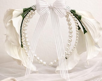 White  Calla Lily Bridal Bouquet with Pearls, Beaded Bride Bouquet, Trending Wedding Floral Arrangement