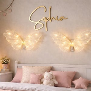 Decorazione personalizzata per cameretta a forma di farfalla, luce notturna a forma di farfalla in tulle con nome dorato, decorazione murale personalizzata per cameretta di una bambina, luce LED a batteria