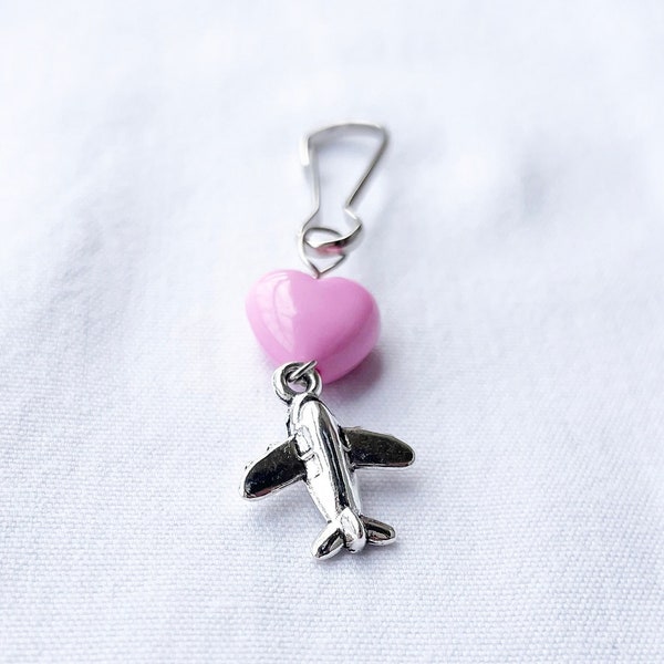 Pink Airplane Charm, Backpack Charm Party Favor, Airplane Zipper Pull Charm,  Flight Attendant Gift, Female Pilot Gift, Galentines Day Gift