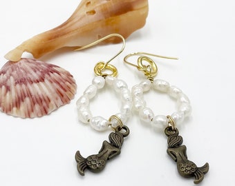 Mermaid Pearl Jewelry, Pearl Hoop Earrings Gold, Mermaid Gifts for Women, Best Friend Birthday Gift for Her, Pearlcore, Mermaidcore Earrings