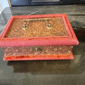 Rare find.  Vintage Hinged Mirrored Jewelry Box