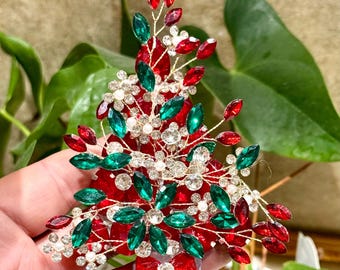 Spilla vintage a forma di albero di Natale con strass, firmata LaHeir, con decorazione a spruzzo di vetro rosso e verde.
