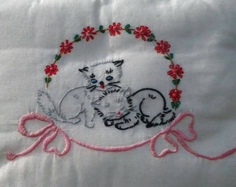 Primitive Hand Embroidered Daisy Chain Christmas Cozy Kittens Pillow by Rokstudy, Ju's Creations
