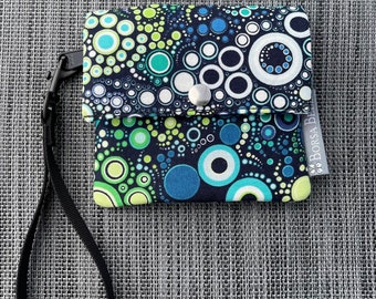 Small Slim Wallet - RFID Protected Womens Wallet - Women's Wristlet - Zipper Pocket - Snap Closure - RFID Card Holder - FernTastic Fabric