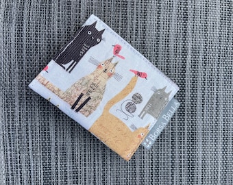 Womans Credit Card Holder RFID Protected RFID Fabric Wallet Small Wallet - Cat on Gray Fabric