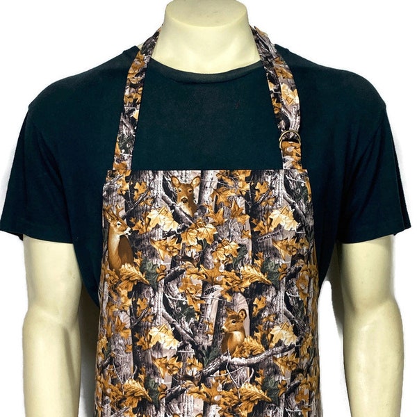 Camouflage Apron for Men, Advantage Realtree / Professional Chef Style Aprons / White Tail Deer / Hunting Season / Hunter Camo Accessories