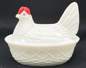 Vintage 1960's Westmorland Milk Glass Chicken on a Nest Candy Dish Split Tail