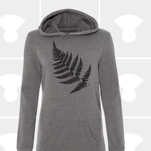 Hand-Printed Fern Oversized Sweatshirt: Cozy and Chic