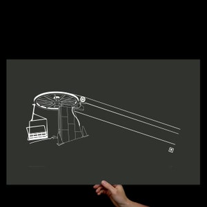 Puede incluir: Un dibujo en blanco y negro de un telesilla con una sola silla colgando del cable. El telesilla est&aacute; en la esquina superior izquierda de la imagen y el cable se extiende hacia la derecha.