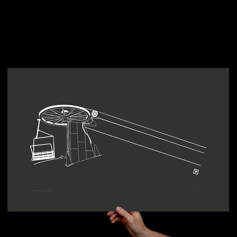 Puede incluir: Un dibujo en blanco y negro de un telesilla con una sola silla colgando del cable. El telesilla est&aacute; en la esquina superior izquierda de la imagen y el cable se extiende hacia la derecha.