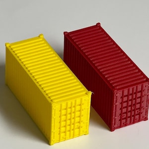 HO Scale Shipping Containers x4  (20 Feet)