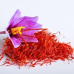 Golden saffron , 10 Grams of Premium Moroccan Saffron – Hand Harvested & Carefully Packaged