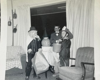 Vintage Photo, Halloween Kids, Jack o Lantern, Vernacular, Original Photo, Found Photograph, Old photo, Snapshot