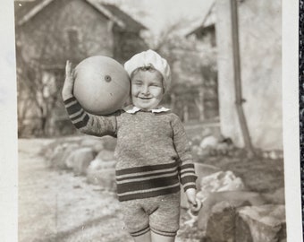 Vintage Photo, Boy & a Ball, Vernacular, Original Vintage Photo, Photograph, Old photo, Snapshot, Photography