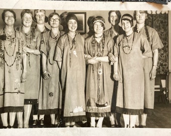 Vintage Photo, Indian Flappers, Girls in Costume, Vernacular, Original Vintage Photo, Photograph, Old photo, Snapshot, Photography