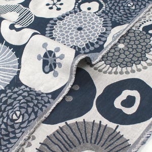 Japanese Fabric Yarn Dyed Woven Jacquard Flowers - navy blue, grey - 50cm