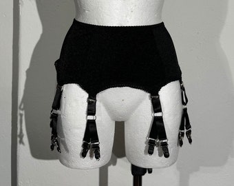 vibrating double ended dildo MADAME MARLENE 16 Strap Garter Suspender Belt