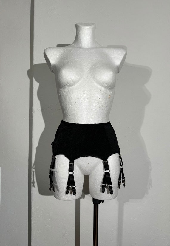 Black garter belt with 6 suspender straps and 12 clips, high waist and wide straps, inspired by vintage aesthetics, size XS/S