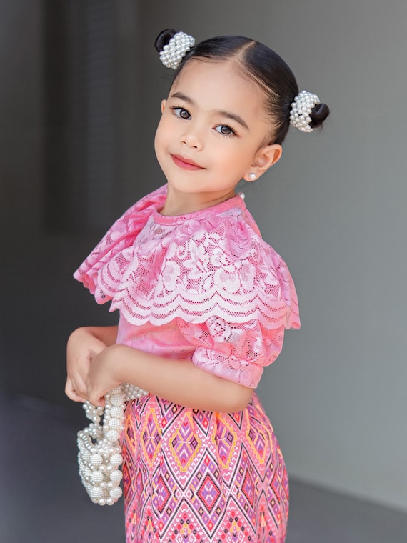 Girls' Traditional Thai Dress: Elegant Children's Costume Girls' Traditional Thai Dress: Elegant Children's Costume