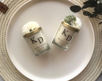 Personalisierte Hochzeitskerze Gastgeschenke, Sojawachs, Blumendekor
