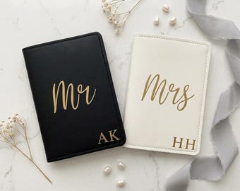 Personalised Luggage Tag & Passport Cover, Mr and Mrs Wedding Gift for Honeymoon, Custom Couples Travel Set, His and Hers Suitcase Tag