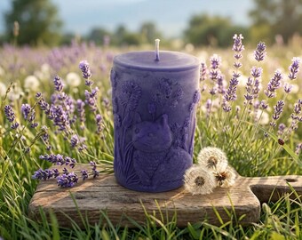 Cylinder-shaped soy candle with cats; Sweet peach scent; Fruity fragrance; Gift for cat lovers; Handmade cozy decoration