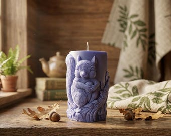 Handmade 3D squirrel-shaped candle with a caramel cookie scent; Handmade candle; Home decoration gift