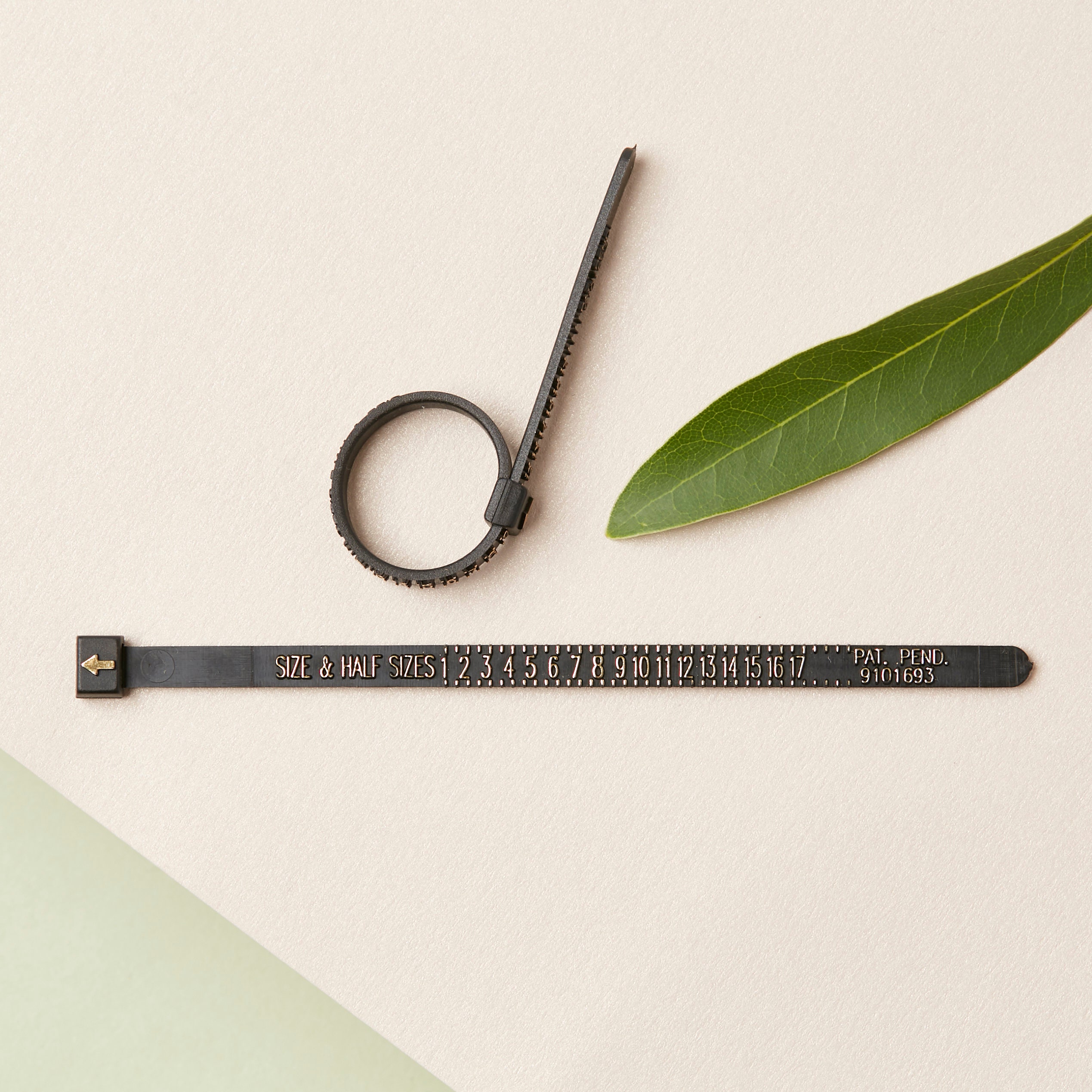 How to Measure Ring Size With Tape Measure – Leyloon Jewelry