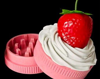 Strawberry & Cream 55mm Grinder: Novelty, herb, spice, mill, cutter, accessory, pink, fruit, gift bag