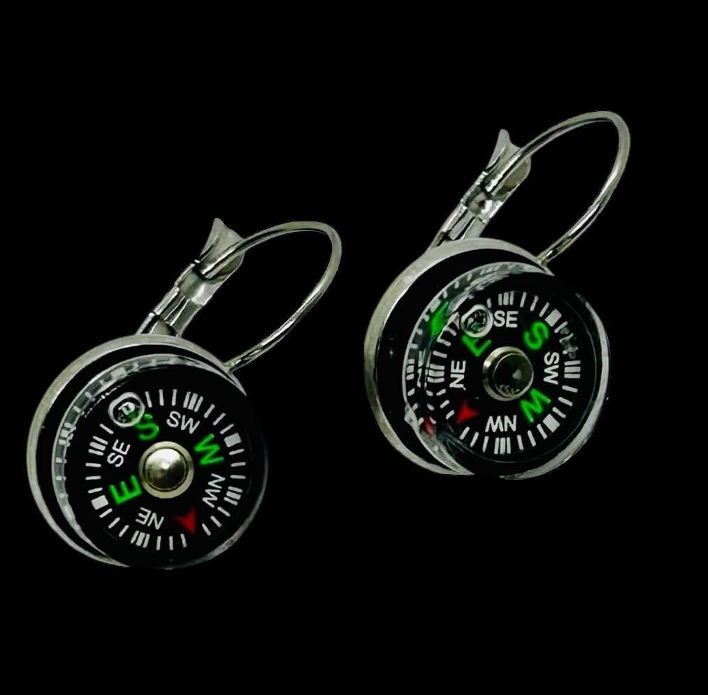 Orecchini a bussola in argento sterling, piccoli e delicati, orecchini